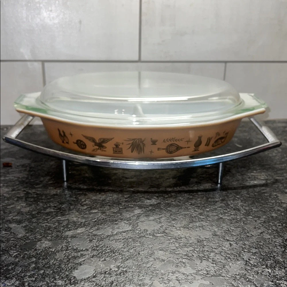 Early American Pyrex Divided Baking Dish with Stand.  22ct gold  design. Exc con